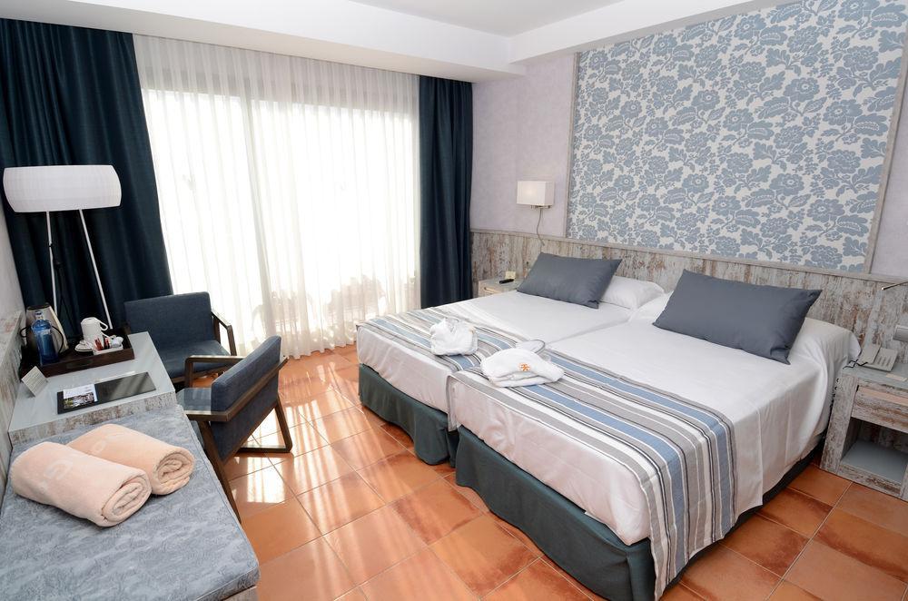 Catalonia Ses Estaques - Adults Only Hotel Santa Eularia des Riu Eksteriør billede